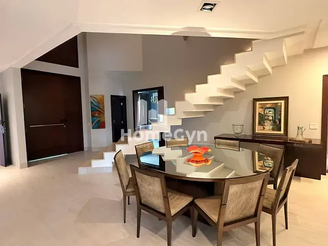 Casa com 898m² 5 quartos e 6 banheiros, para alugar, no bairro Residencial Alphaville Flamboyant em Goiânia