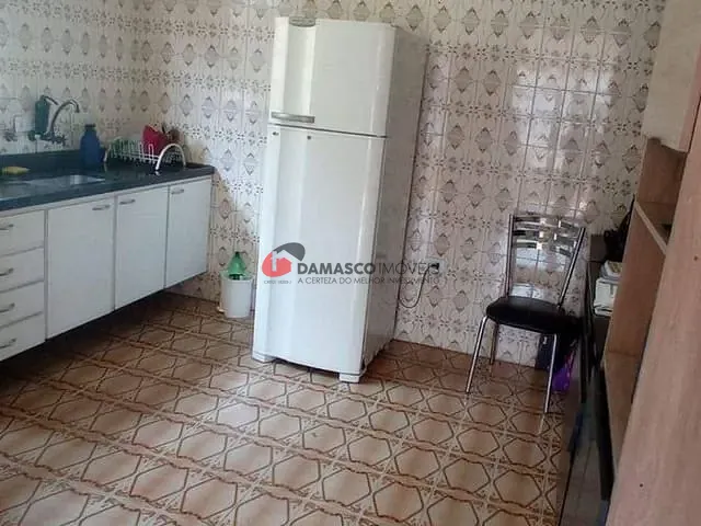 Casa com 230m² 1 quarto e 1 banheiro, à venda, no bairro Parque Sao Rafael em São Paulo