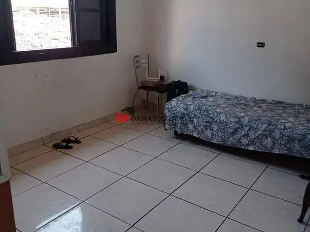 Casa com 230m² 1 quarto e 1 banheiro, à venda, no bairro Parque Sao Rafael em São Paulo