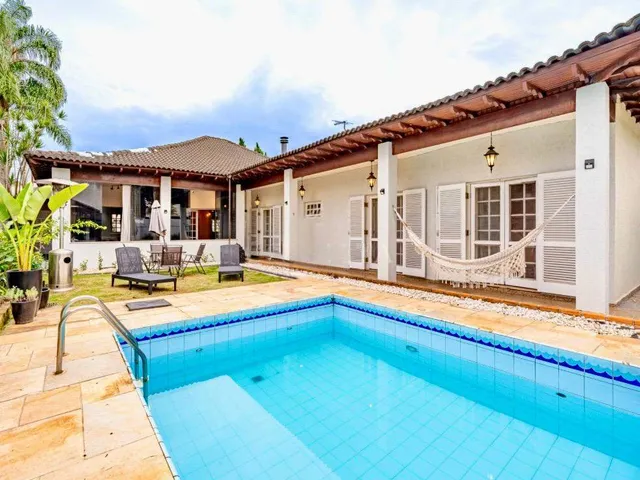 Casa com 601m² 4 quartos e 5 banheiros, à venda, no bairro Alphaville em Santana de Parnaíba