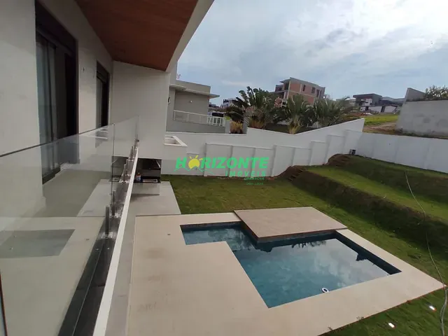Casa com 900m² 4 quartos e 5 banheiros, à venda, no bairro Condomínio Reserva do Paratehy em São José dos Campos