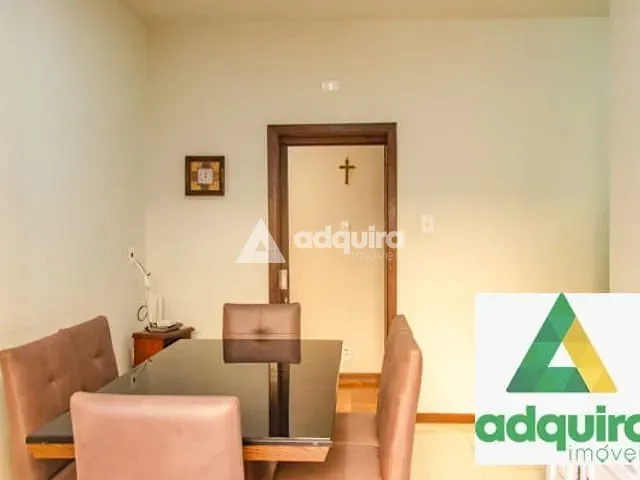Casa com 495m² 4 quartos e 4 banheiros, à venda, no bairro Centro em Ponta Grossa