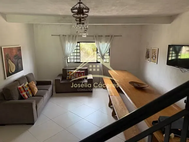 Casa com 2400m² 4 quartos e 4 banheiros, à venda, no bairro Quilombo em Cuiabá