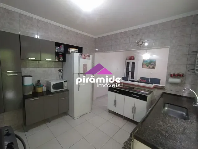 Casa com 125m² 3 quartos e 3 banheiros, à venda, no bairro Bosque dos Eucaliptos em São José dos Campos