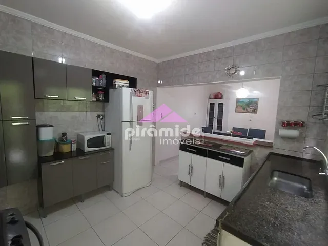 Casa com 125m² 3 quartos e 3 banheiros, à venda, no bairro Bosque dos Eucaliptos em São José dos Campos
