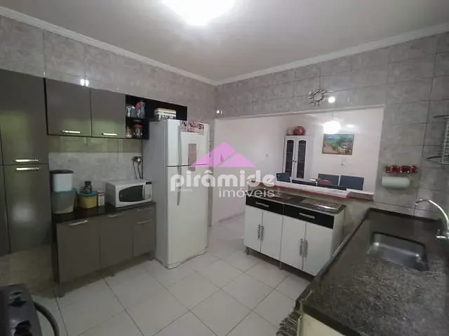 Casa com 125m² 3 quartos e 3 banheiros, à venda, no bairro Bosque dos Eucaliptos em São José dos Campos