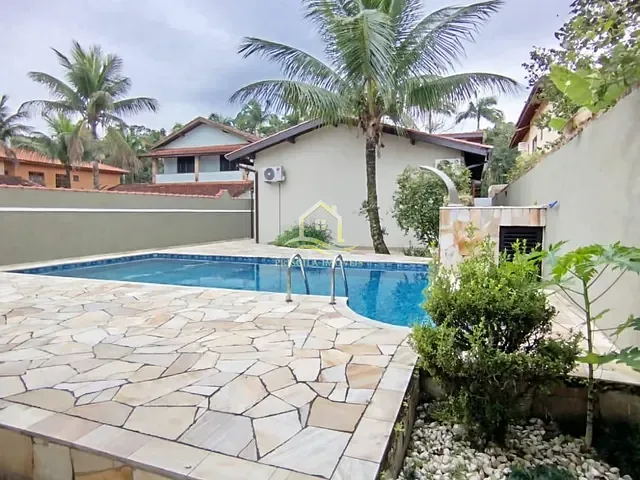Casa com 504m² 4 quartos e 3 banheiros, à venda, no bairro Boraceia em Bertioga