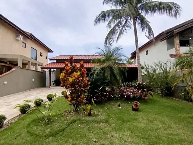 Casa com 504m² 4 quartos e 3 banheiros, à venda, no bairro Boraceia em Bertioga