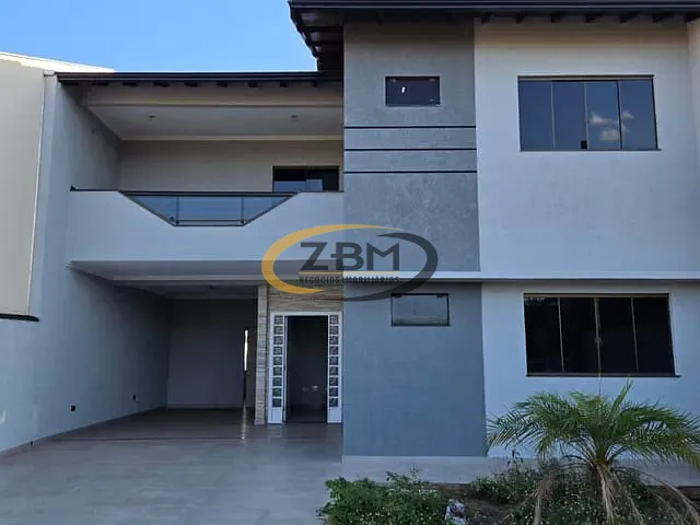 Casa com 250m² 4 quartos e 4 banheiros, à venda, no bairro Bandeirantes em Londrina