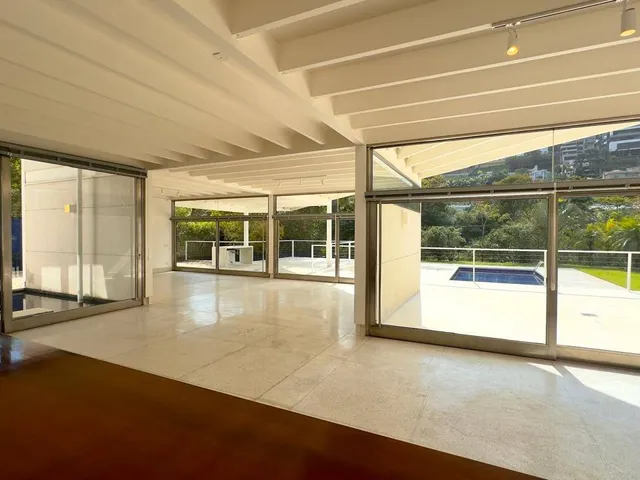 Casa com 1525m² 4 quartos e 7 banheiros, à venda, no bairro Residencial Tamboré em Barueri