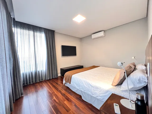 Casa com 440m² 4 quartos e 6 banheiros, à venda, no bairro Alphaville em Barueri