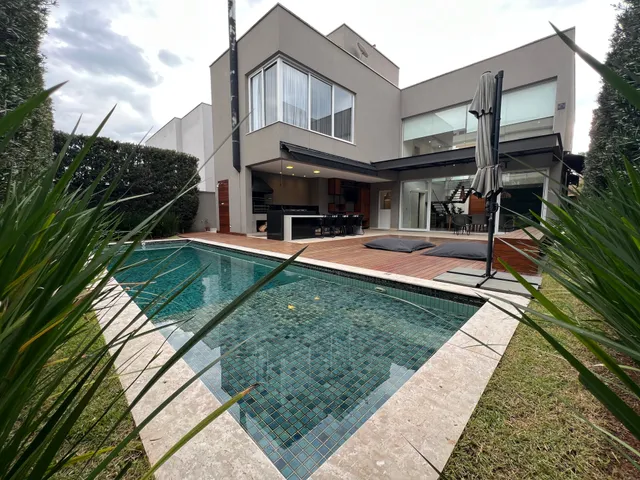 Casa com 440m² 4 quartos e 6 banheiros, à venda, no bairro Alphaville em Barueri