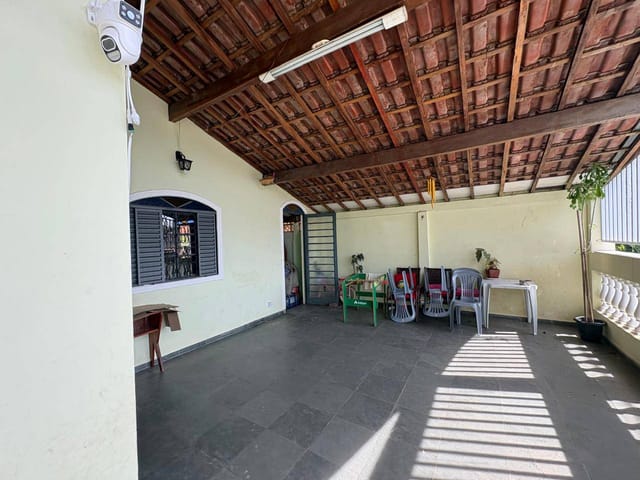 Casa com 250m² 4 quartos e 3 banheiros, à venda, no bairro Conjunto Habitacional Parque Itajaí em Campinas