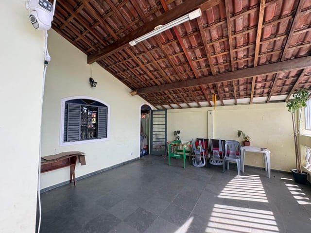 Casa com 250m² 4 quartos e 3 banheiros, à venda, no bairro Conjunto Habitacional Parque Itajaí em Campinas