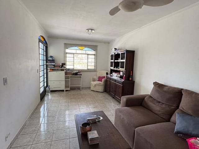 Casa com 250m² 4 quartos e 3 banheiros, à venda, no bairro Conjunto Habitacional Parque Itajaí em Campinas