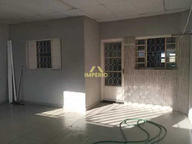Casa com 180m² 3 quartos e 1 banheiro, à venda, no bairro Jardim Nair Maria em Salto