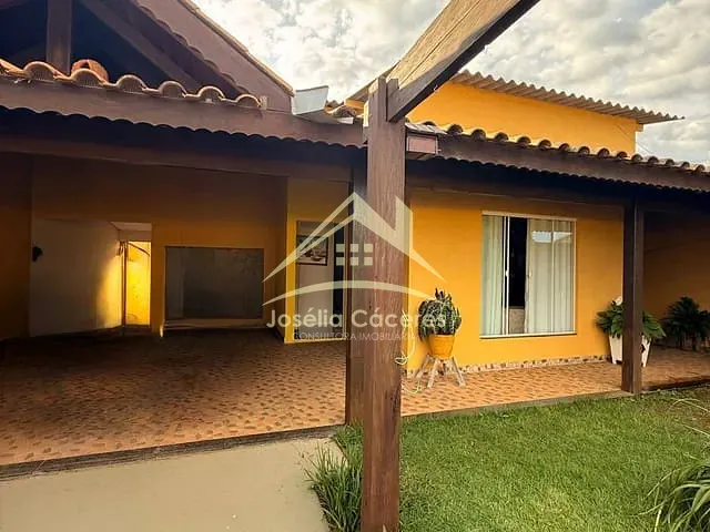 Casa com 300m² 3 quartos e 2 banheiros, à venda, no bairro vale da chapada em Chapada dos Guimarães