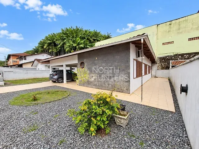 Casa 3 quartos e 2 banheiros, à venda, no bairro Boehmerwald em Joinville