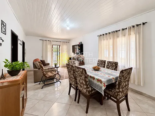 Casa 3 quartos e 2 banheiros, à venda, no bairro Boehmerwald em Joinville