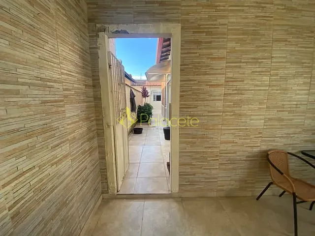 Casa com 300m² 4 quartos e 2 banheiros, à venda, no bairro Jardim Paraibá em Aparecida