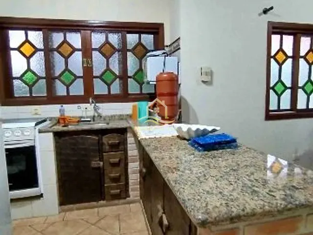 Casa com 400m² 2 quartos e 2 banheiros, à venda, no bairro Boraceia em Bertioga