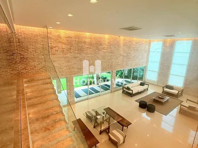 Casa com 818m² 5 quartos e 7 banheiros, para alugar, no bairro Residencial Alphaville Flamboyant em Goiânia