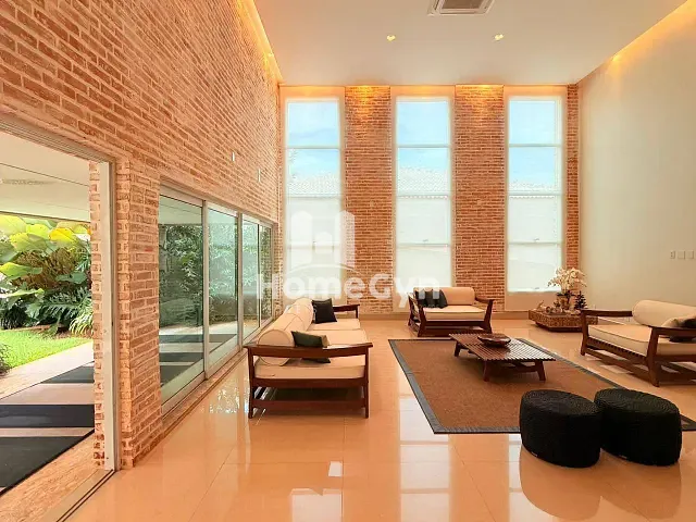 Casa com 818m² 5 quartos e 7 banheiros, para alugar, no bairro Residencial Alphaville Flamboyant em Goiânia