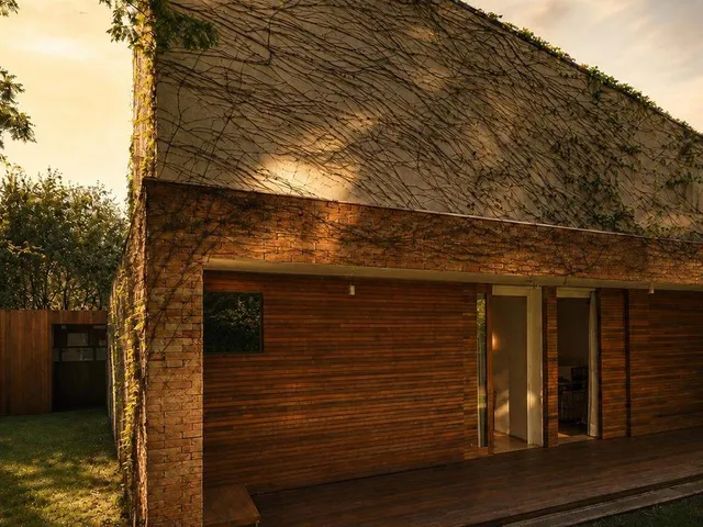 Casa com 1161m² 4 quartos e 5 banheiros, à venda, no bairro Porto Feliz em Porto Feliz