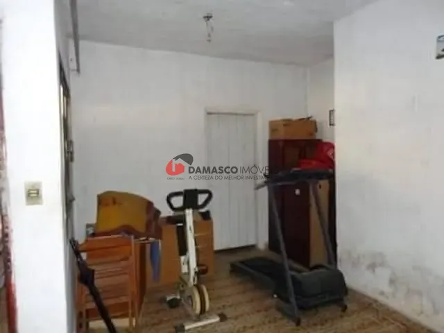 Casa com 240m² 6 quartos e 2 banheiros, à venda, no bairro Vila Palmares em Santo André