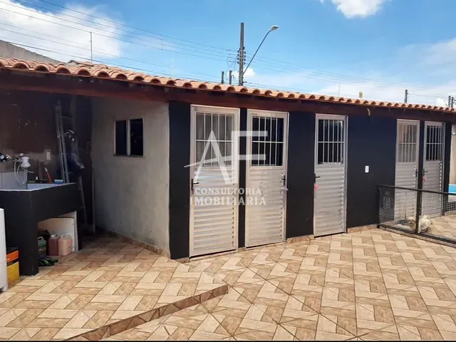 Casa com 270m² 2 quartos e 2 banheiros, à venda, no bairro Vale das Flores em Tremembé