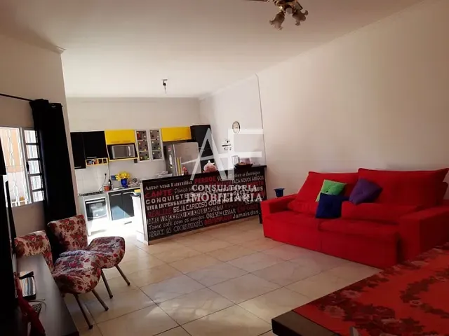 Casa com 270m² 2 quartos e 2 banheiros, à venda, no bairro Vale das Flores em Tremembé