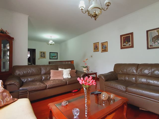 Galpão / Barracão com 247m² 3 quartos e 3 banheiros, à venda, no bairro Centro em Bragança Paulista