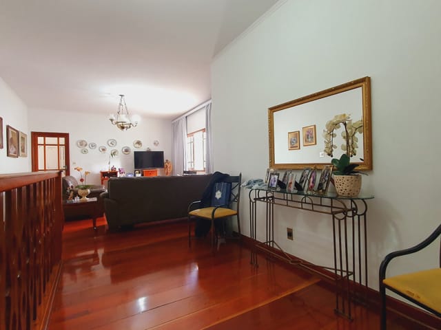 Galpão / Barracão com 247m² 3 quartos e 3 banheiros, à venda, no bairro Centro em Bragança Paulista