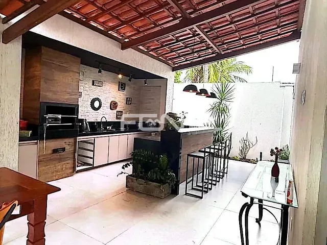 Casa com 232m² 4 quartos e 4 banheiros, à venda, no bairro Buraquinho em Lauro de Freitas