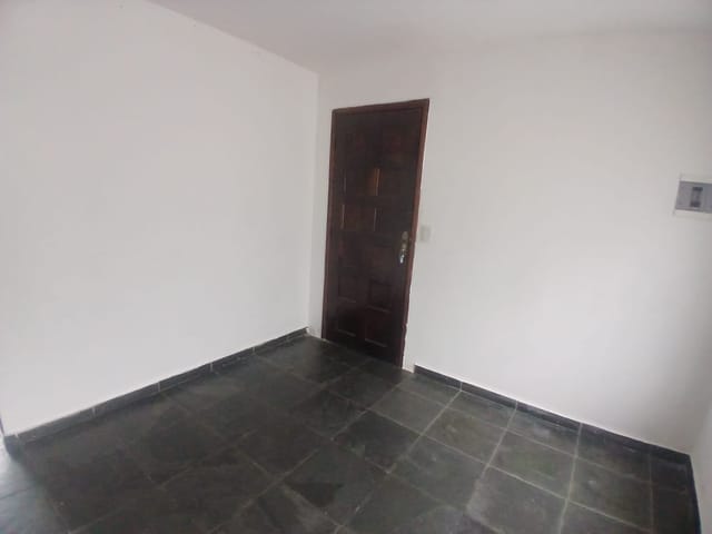 Casa com 200m² 2 quartos e 1 banheiro, para alugar, no bairro Conjunto Habitacional Parque Itajaí em Campinas