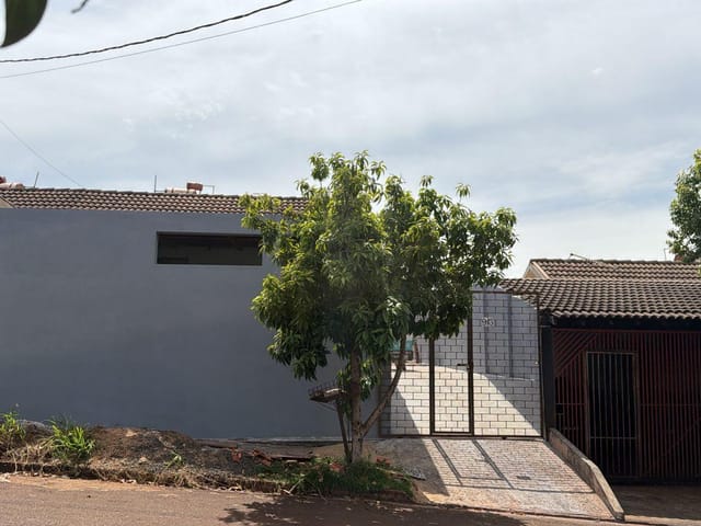 Casa com 250m² 2 quartos e 1 banheiro, para alugar, no bairro Conjunto Habitacional Ulysses Guimarães em Cambé