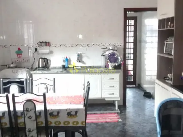 Casa com 150m² 3 quartos e 3 banheiros, à venda, no bairro Cidade Nova em Pindamonhangaba