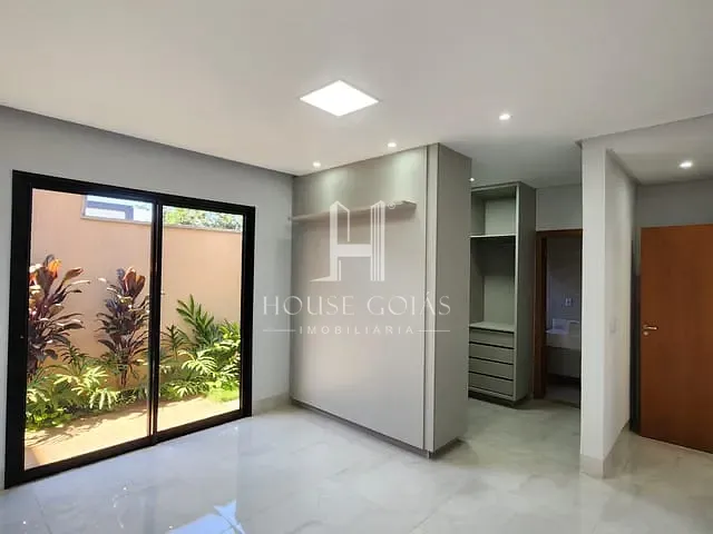 Casa com 399m² 4 quartos e 5 banheiros, à venda, no bairro Fazenda Vau das Pombas em Goiânia