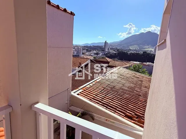 Casa com 150m² 3 quartos e 1 banheiro, à venda, no bairro Jardim Panorama em Andradas