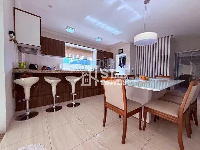 Casa com 150m² 3 quartos e 1 banheiro, à venda, no bairro Jardim Panorama em Andradas