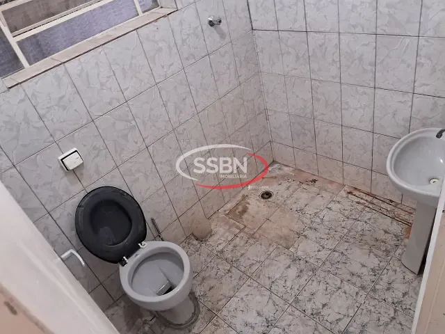 Casa 3 quartos e 2 banheiros, para alugar, no bairro Parque Residencial Triunfo em Nova Odessa