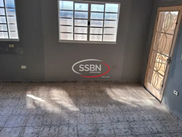 Casa 3 quartos e 2 banheiros, para alugar, no bairro Parque Residencial Triunfo em Nova Odessa