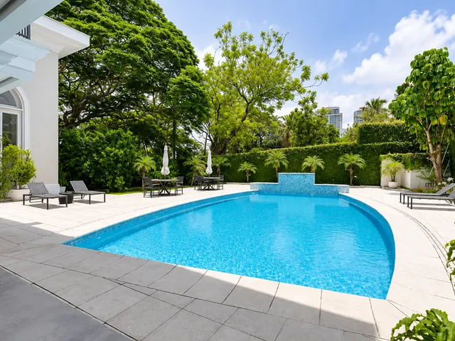 Casa com 2000m² 4 quartos e 9 banheiros, à venda, no bairro Jardim Petrópolis em São Paulo