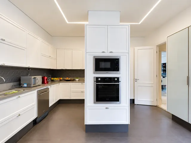 Casa com 2000m² 4 quartos e 9 banheiros, à venda, no bairro Jardim Petrópolis em São Paulo