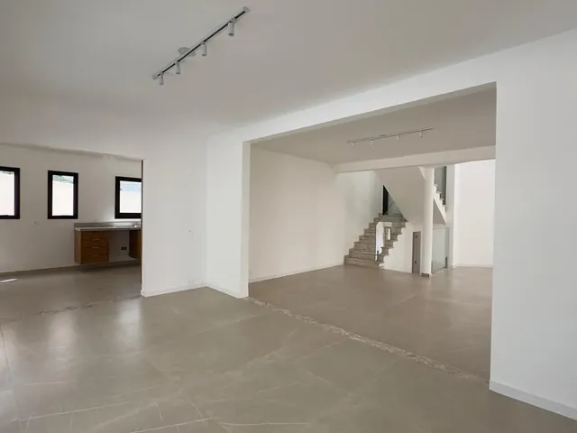 Casa com 360m² 4 quartos e 6 banheiros, à venda, no bairro Alphaville em Santana de Parnaíba