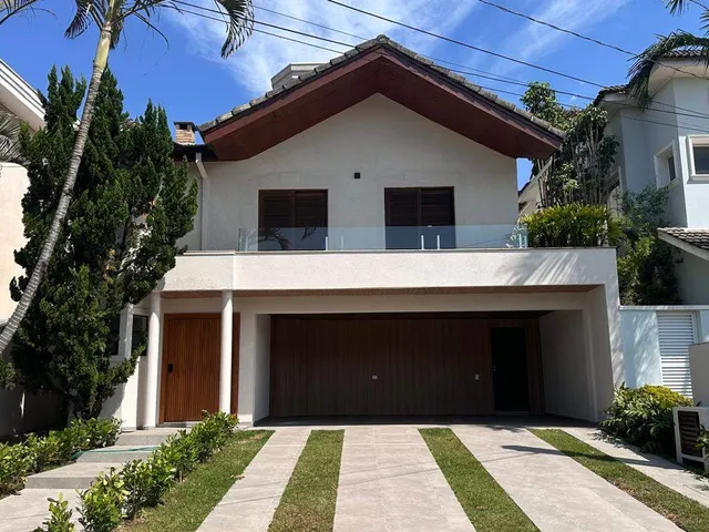 Casa com 360m² 4 quartos e 6 banheiros, à venda, no bairro Alphaville em Santana de Parnaíba