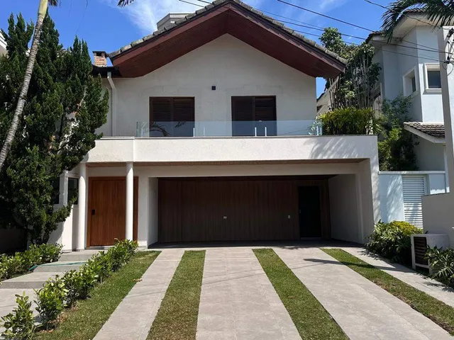 Casa com 360m² 4 quartos e 6 banheiros, à venda, no bairro Alphaville em Santana de Parnaíba