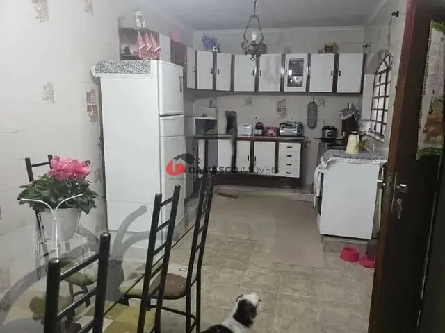Casa com 225m² 2 quartos e 2 banheiros, à venda, no bairro Cerâmica em São Caetano do Sul