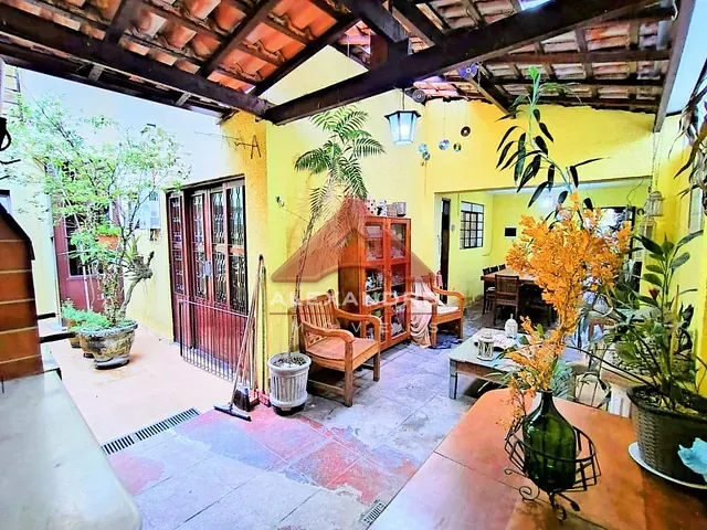 Casa com 200m² 2 quartos e 1 banheiro, à venda, no bairro Vila Industrial em São José dos Campos