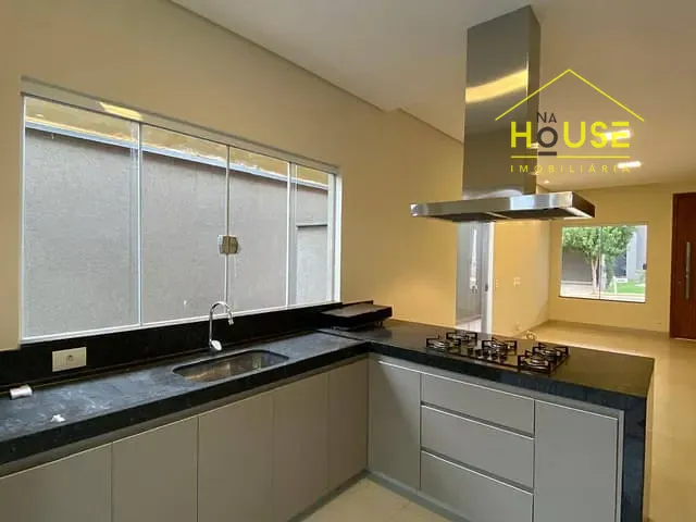 Casa com 264m² 3 quartos e 2 banheiros, à venda, no bairro Residencial Maria Júlia em São José do Rio Preto